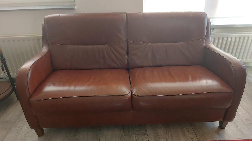 2,5 zits leder bank + stoel, kastanjekleur en salontafel, Huis en Inrichting, Banken | Bankstellen, Ophalen, Gebruikt, 150 tot 200 cm