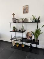 Zwarte kast hout en stalen frame. Hangen of staan, Ophalen, Zo goed als nieuw, Minder dan 150 cm, Minder dan 100 cm