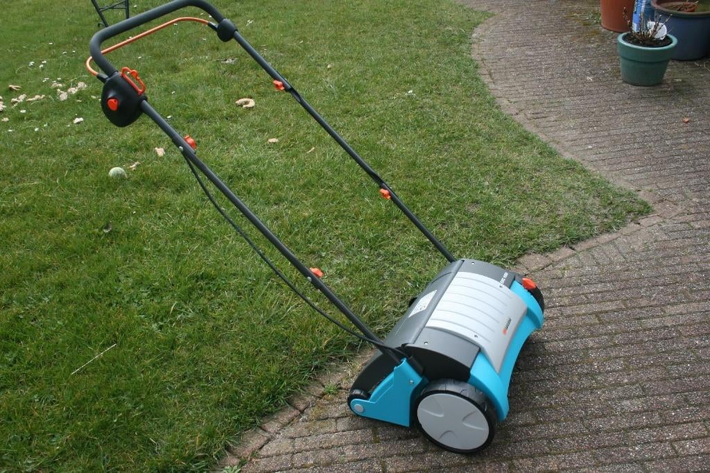 Verticuteermachine te leen tegen vergoeding. Verwijdert mos!, Ophalen, Gebruikt, Elektrisch, GARDENEA