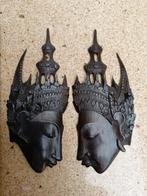 Houtsnijwerk beeldje en 2 platte houten kopjes Indonesië, Houtsnijwerk, Minder dan 20 cm, Ophalen of Verzenden, Handgemaakt