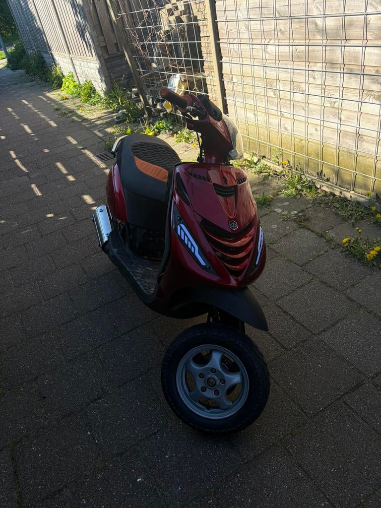 Piaggio zip 150cc op brom, Fietsen en Brommers, Scooters | Piaggio, Ophalen, Tweetakt, Overige modellen, Zo goed als nieuw