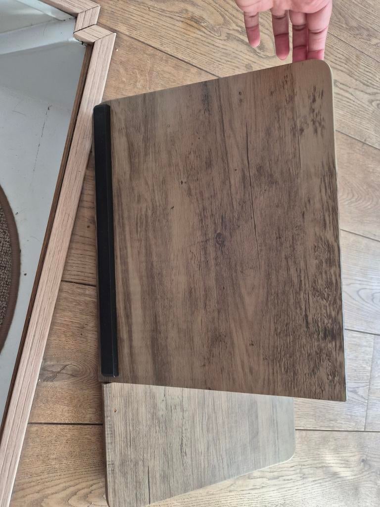 Verstelbaar laptoptafeltje / bedtafel - Houtlook, Ophalen of Verzenden, Zo goed als nieuw, In hoogte verstelbaar