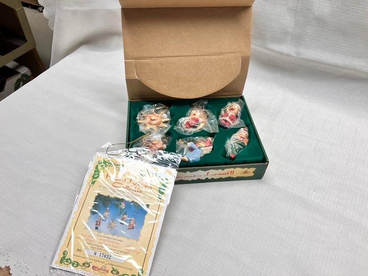 Kerst Laven 4162/853 collectie 1999 met certificaat in doos, Verzamelen, Efteling, Zo goed als nieuw, Beeldje of Poppetje, Verzenden
