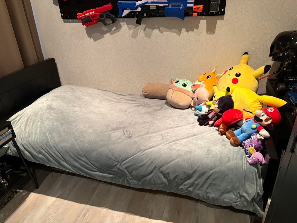 Bed, Ophalen, 85 tot 100 cm, Zo goed als nieuw, Matras