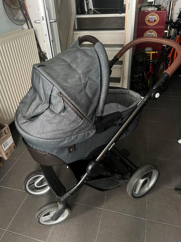 Mutsy Evo Combiwagen Compleet met Accessoires, Kinderen en Baby's, Kinderwagens en Combinaties, Gebruikt, Combiwagen, Mutsy, Met autostoeltje