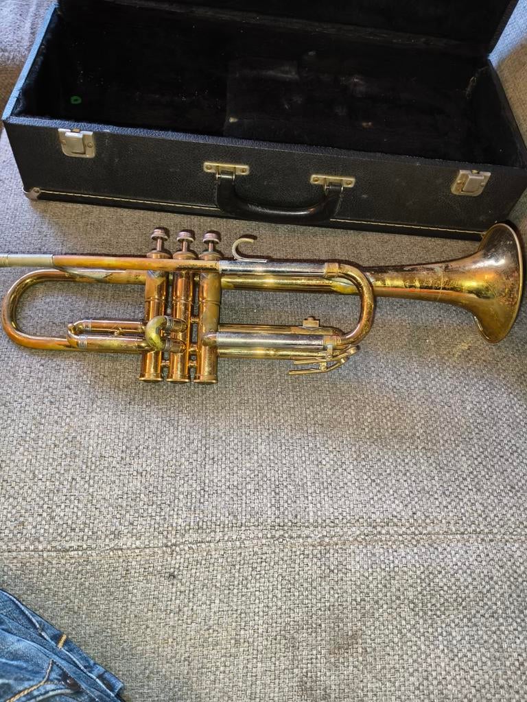 Mooie vintage trompet met koffer, Ophalen of Verzenden, Gebruikt, Overige typen, Met koffer