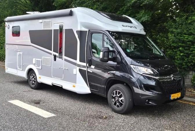 Sunlight Camper T68 Adventure Edition (10-2023) 4-pers., Sunlight, Ringverwarming, Luifel, 7 tot 8 meter