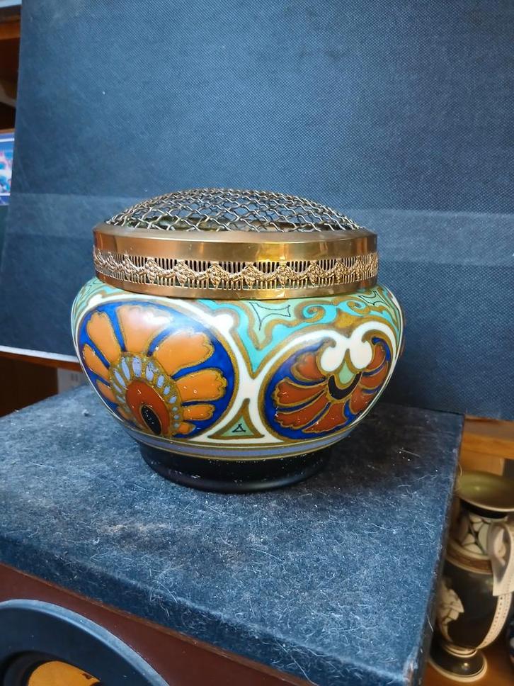 Puntgave rozensteker gouda plateel, Antiek en Kunst, Antiek | Keramiek en Aardewerk, Ophalen