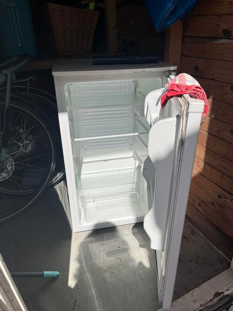 Tafelmodel koelkast in goede staat ophalen in nieuwvliet, Ophalen, Minder dan 85 cm, Minder dan 75 liter, Zonder vriesvak