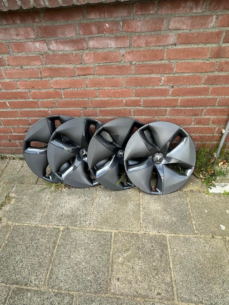 Tesla Model 3 wieldoppen, Ophalen of Verzenden, Zo goed als nieuw