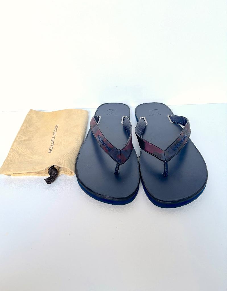 LOUIS VUITTON blauw camouflage leer HEREN slippers  Maat 43, Slippers, Blauw, Ophalen of Verzenden, Zo goed als nieuw