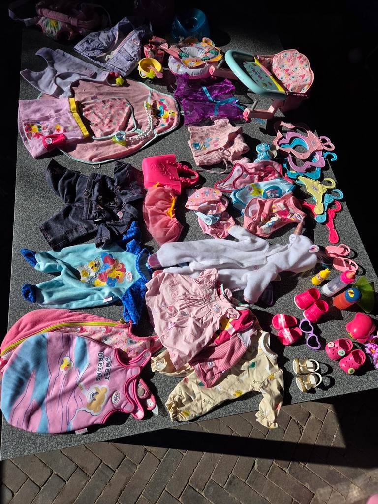 Heel veel baby born spullen, Kinderen en Baby's, Speelgoed | Poppen, Ophalen of Verzenden, Zo goed als nieuw, Babypop