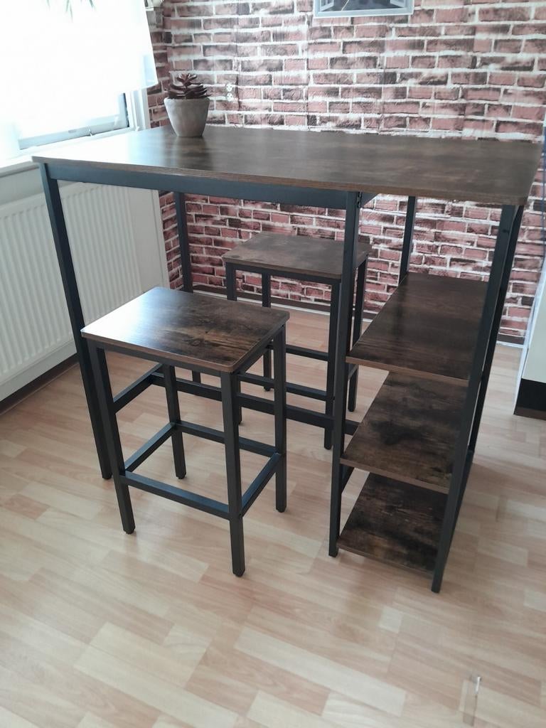 Eetbar met 2 krukken en opbergplanken, Ophalen, Gebruikt