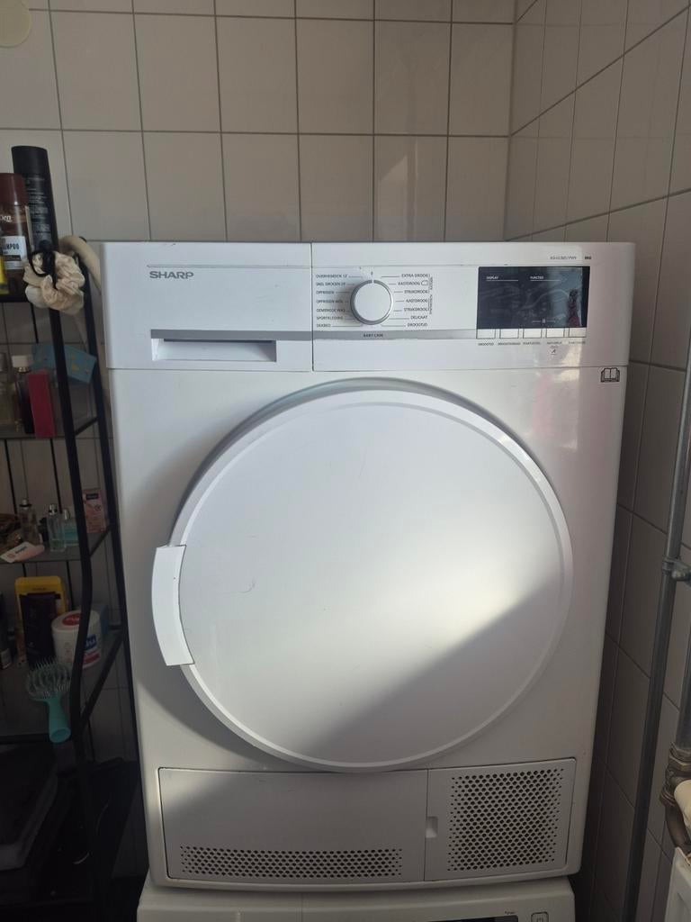 Sharp Condensdroger - Gebruikt met lichte roestplekken, Ophalen, Wolprogramma, 6 tot 8 kg, Gebruikt