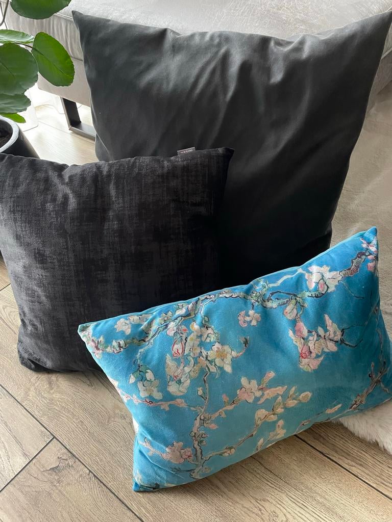 Set van 3 sierkussens, Ophalen of Verzenden, Zo goed als nieuw, Zwart, Vierkant