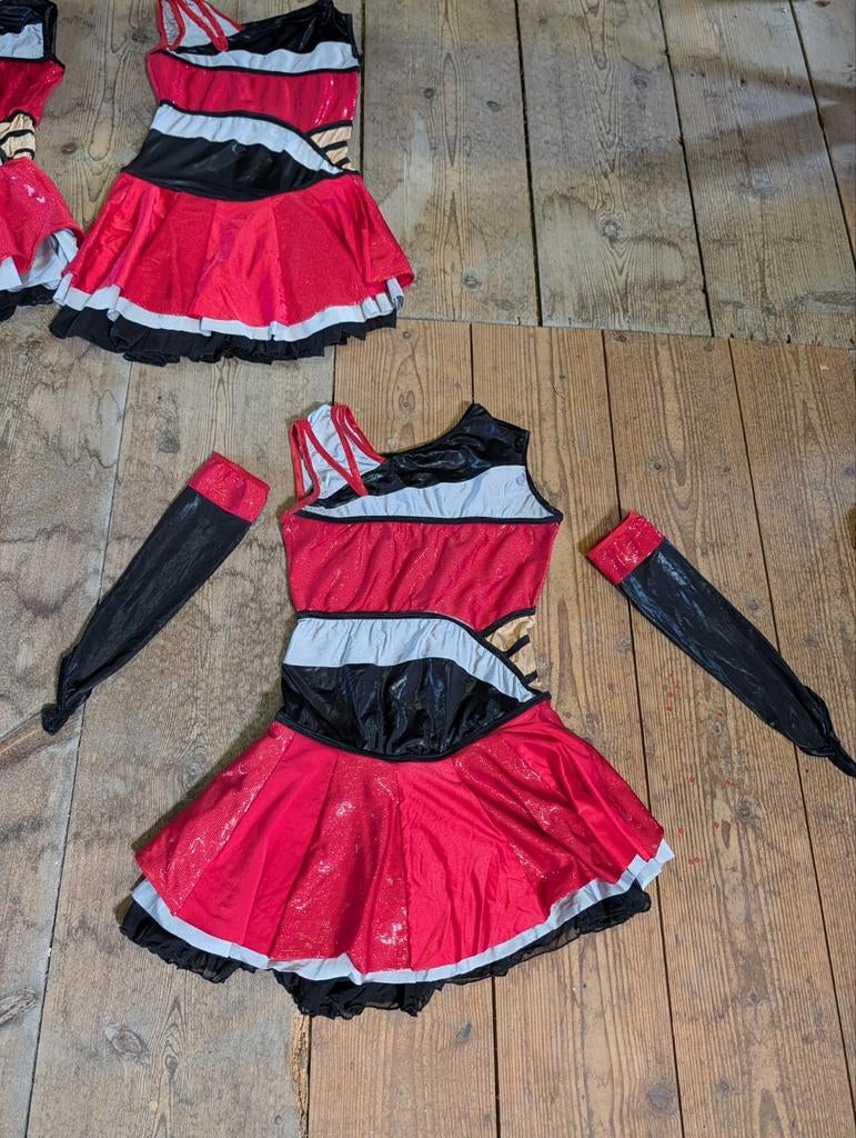 10 handgemaakte dansjurkjes met mouwen, Kleding | Dames, Carnavalskleding en Feestkleding, Ophalen of Verzenden