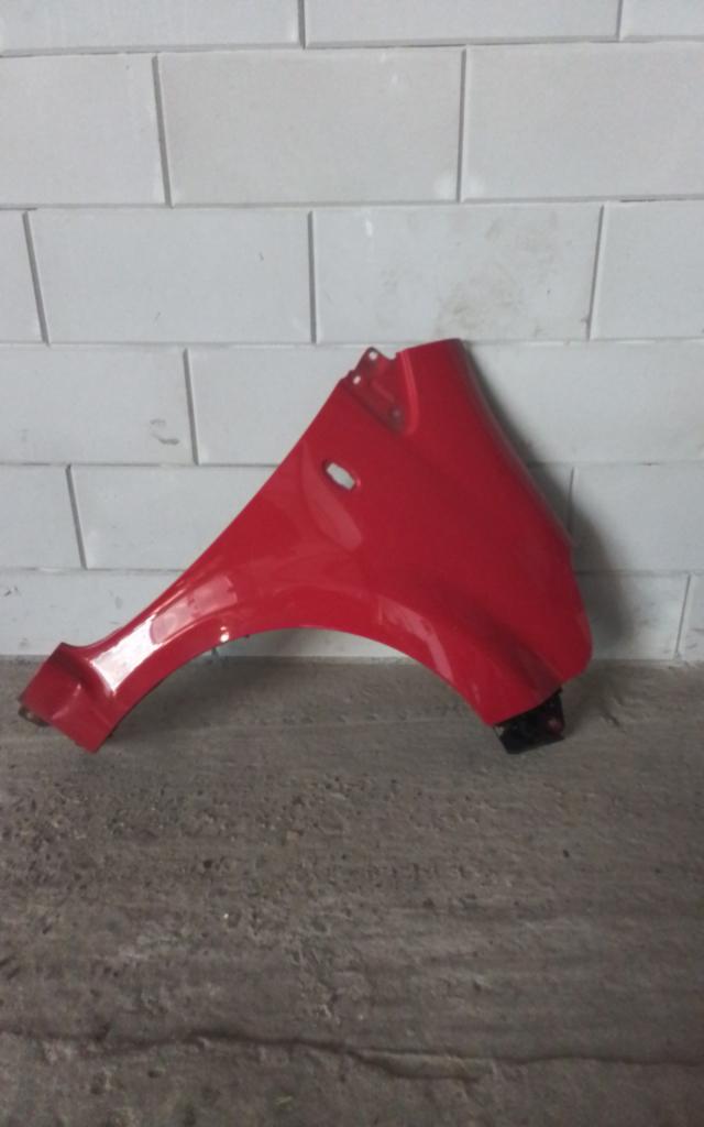 ZIJSCHERM RECHTS VOOR ROOD TOYOTA AYGO, Auto-onderdelen, Carrosserie en Plaatwerk, Niet ingevuld, Gebruikt, Niet ingevuld, Ophalen of Verzenden