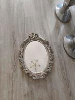 Zilverkleurige spiegel met engeltjes, Huis en Inrichting, Woonaccessoires | Spiegels, Ophalen of Verzenden, Zo goed als nieuw