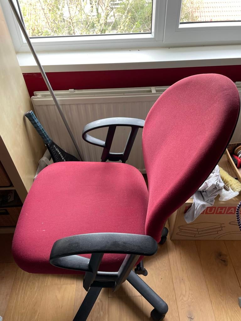 Bureaustoel, gratis op te halen, Ophalen, Gebruikt, Rood, Bureaustoel
