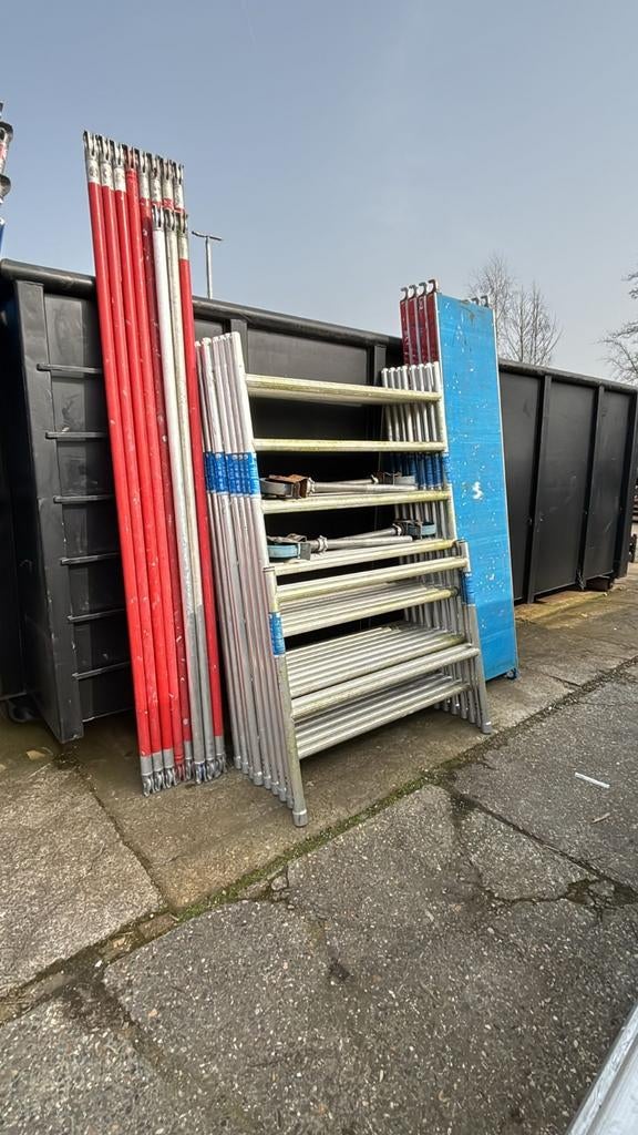 ASC rolsteiger 10.2 werkh met lichtgewicht fiberdeck vloeren, Doe-het-zelf en Verbouw, Steigers, Ophalen, Rolsteiger of Kamersteiger