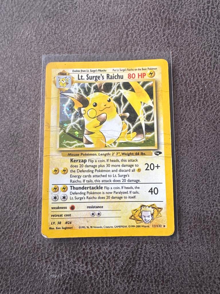 Lt. Surge's Raichu Holo (Gym Challenge) - Zwaar Gespeeld, Hobby en Vrije tijd, Verzamelkaartspellen | Pokémon, Ophalen of Verzenden