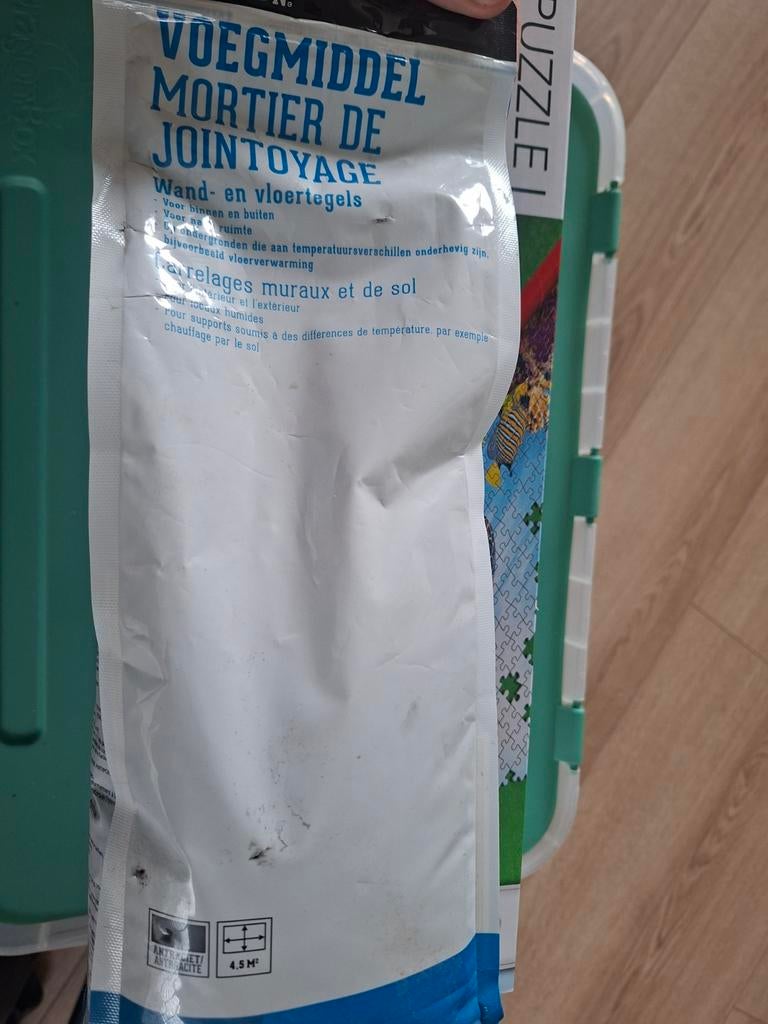 Voegmiddel, Ophalen, 60 cm of meer, Zo goed als nieuw, 10 m² of meer