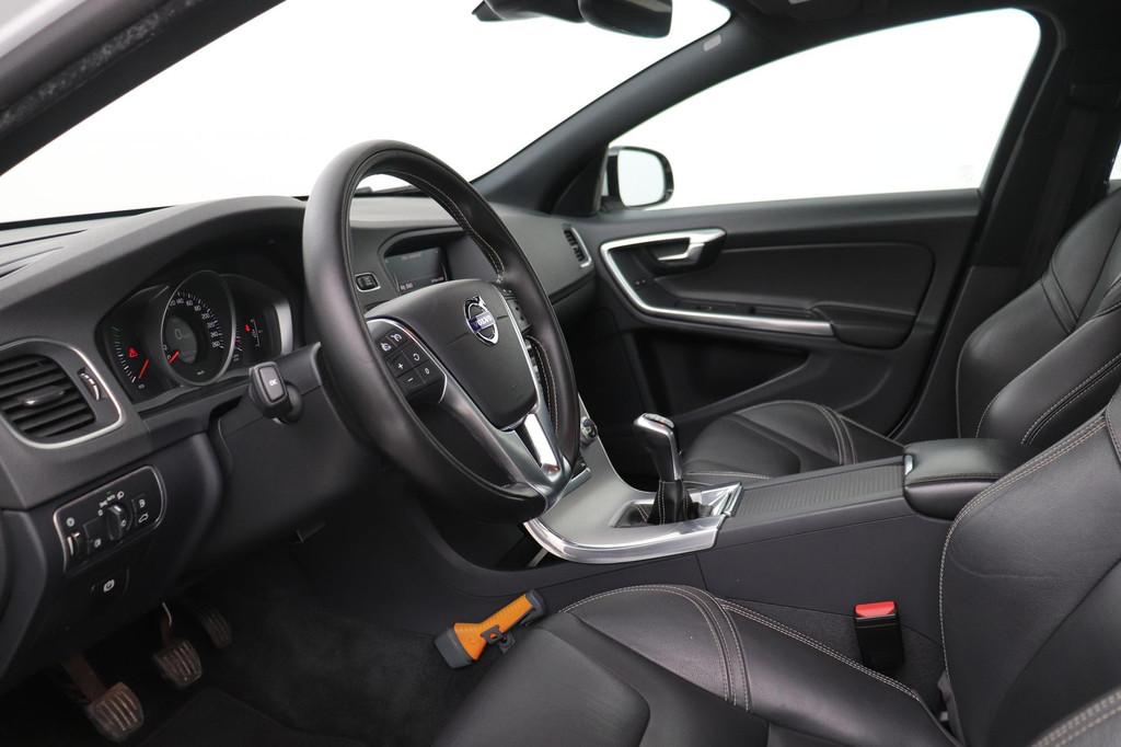 Volvo S60 2.0 T3 Polar+ Dynamic | Leder | Stoelverwarming |, Auto's, Volvo, Voorwielaandrijving, Gebruikt, 4 cilinders, 1969 cc