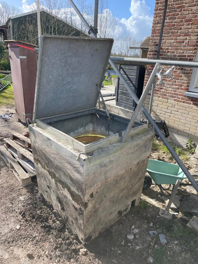 Bouwwaterput, Doe-het-zelf en Verbouw, Ophalen, Overige materialen, Gebruikt, Overige typen