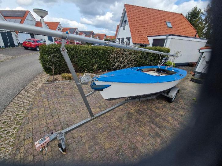 Flying Arrow Schakel, Watersport en Boten, Open zeilboten, Gebruikt, Schakel, 3 tot 6 meter, Polyester, Buitenboordmotor, Benzine
