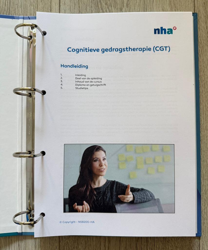 Nieuwe NHA studiemap Cognitieve Gedragstherapie (CGT), Ophalen of Verzenden, Zo goed als nieuw, Meerdere media