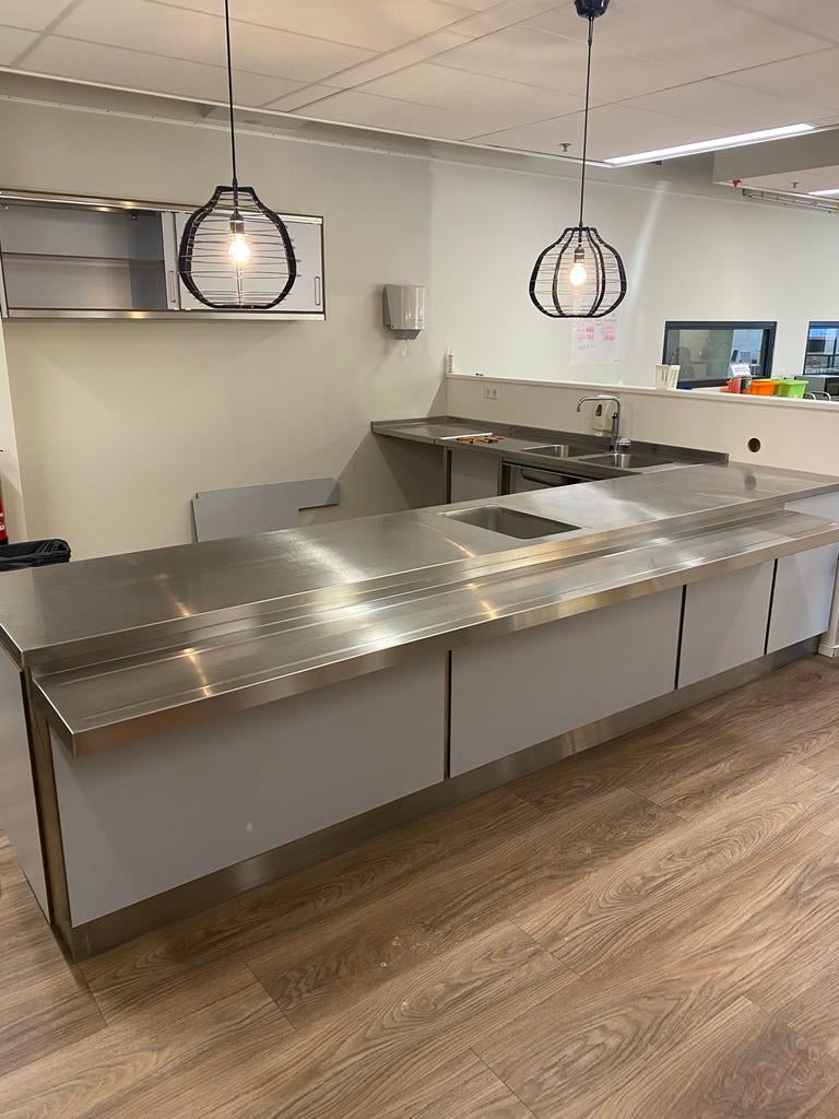 RVS Horeca werkbank met 2 spoelbakken, warmhoudbak etc., Ophalen