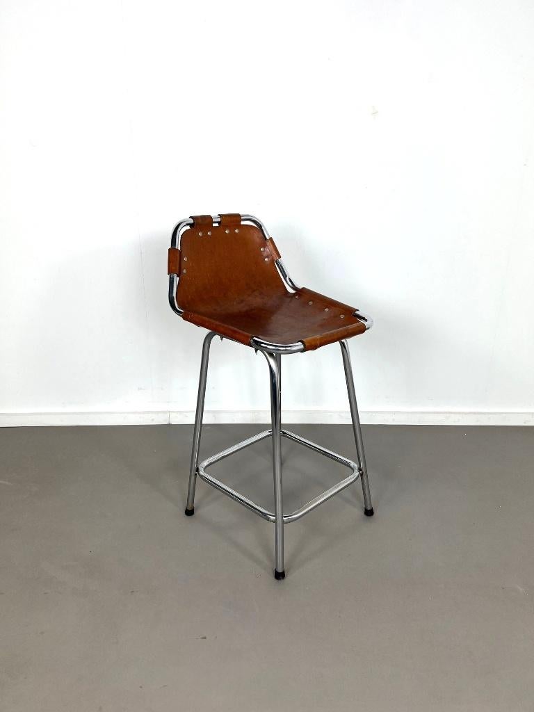 Les Arcs barkruk,Charlotte Perriand, Frankrijk, jaren 1960., Huis en Inrichting, Stoelen, Ophalen of Verzenden, Gebruikt, Bruin