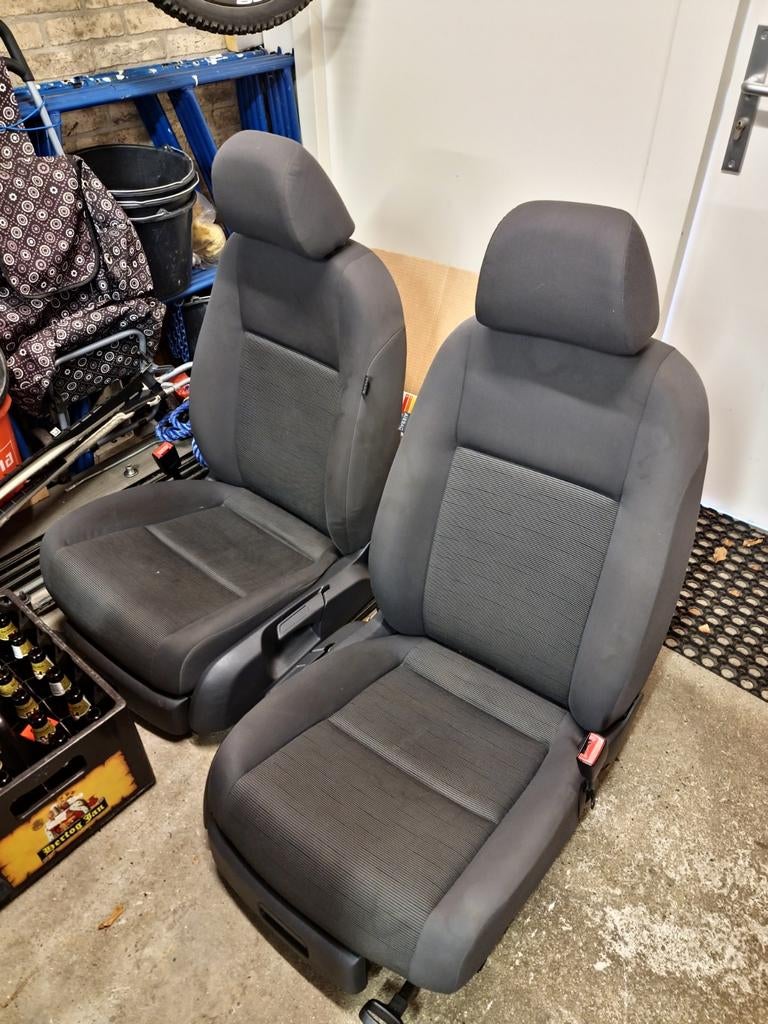 Volkswagen Golf 5 Stoelen (Bestuurder & Bijrijder), Auto-onderdelen, Interieur en Bekleding, Ophalen, Gebruikt, Volkswagen