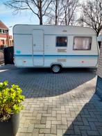 Adria 390 DS Caravan - Compleet, Treinzit, 500 - 750 kg, Tot en met 4, Zonnepaneel