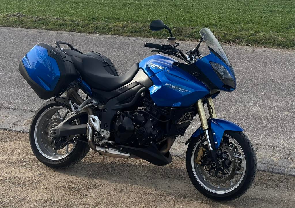 Triumph tiger 1050 / 2007 - volledige onderhoudshistorie, Motorrijbewijs A, 3 cilinders, Particulier, Meer dan 35 kW