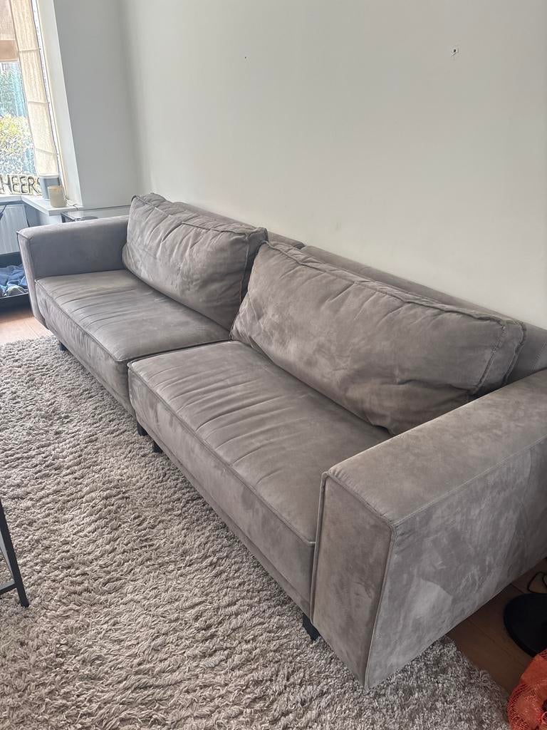 Comfortabele grijze kunstlederen bank - 3-zits, Huis en Inrichting, Banken | Bankstellen, Gebruikt, Rechte bank, Driepersoons