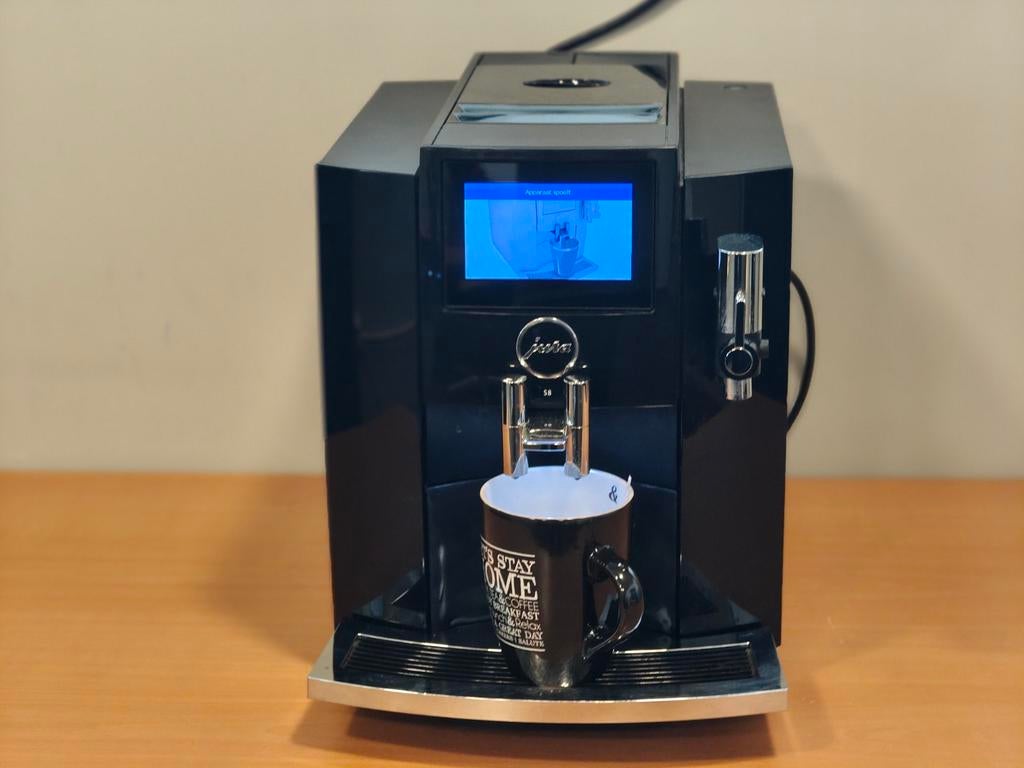 JURA S 8, Witgoed en Apparatuur, Koffiezetapparaten, Ophalen, 10 kopjes of meer, Koffiemachine, Zo goed als nieuw