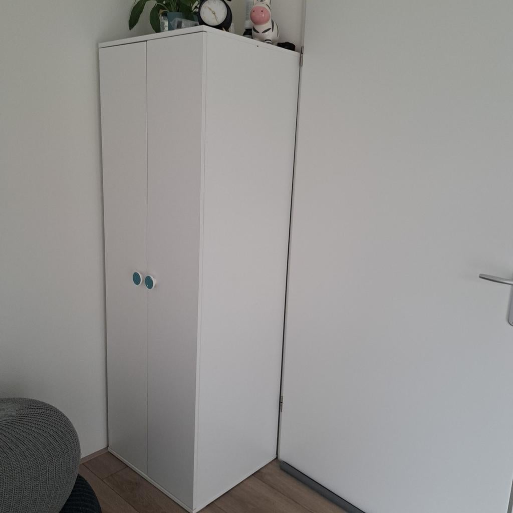 Ikea Godishus kinder kledingkast, Ophalen, 50 tot 70 cm, 105 cm of meer, Zo goed als nieuw