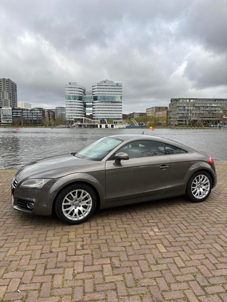 Audi TT 1.8 TFSI Coupe 160pk 2011 Grijs, Auto's, Voorwielaandrijving, TT, Handgeschakeld, Particulier