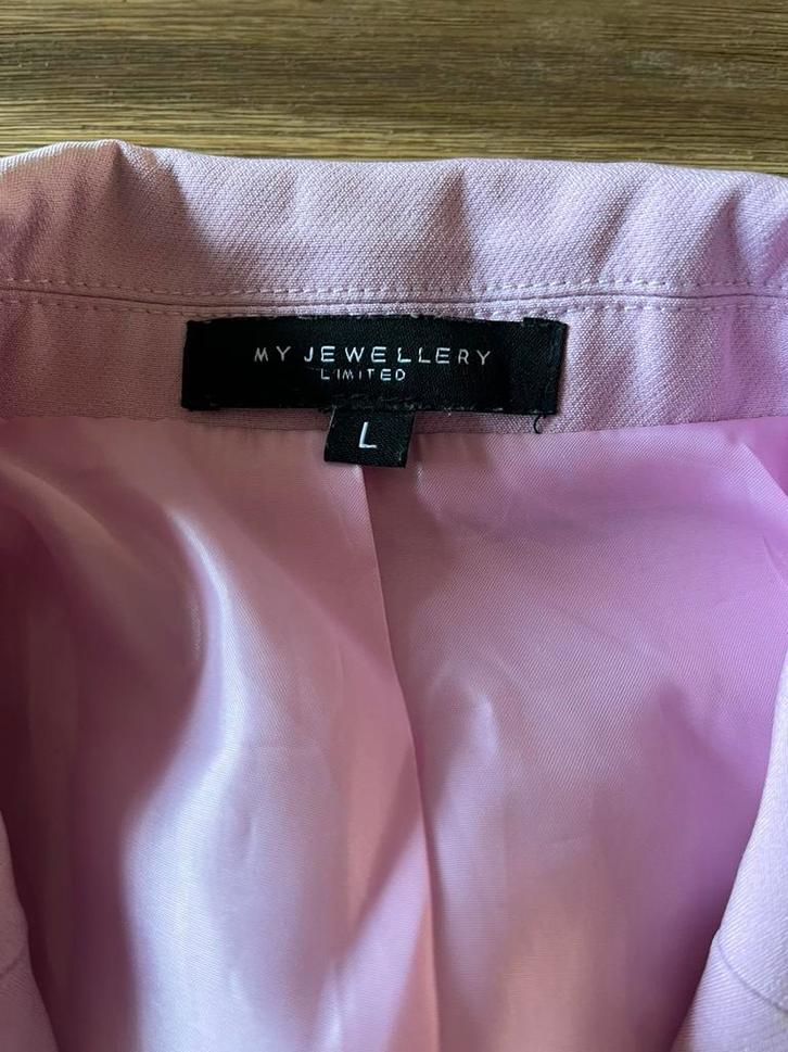 🛍️My jewellery jasje mt L kort model, roze foto 1&2, zgan, Kleding | Dames, Jasjes, Kostuums en Pakken, Zo goed als nieuw, Jasje