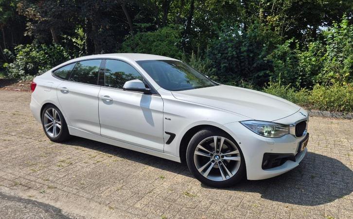 BMW 3-serie 320i GT High executive Sport Line (280pk), Auto's, BMW, Particulier, 3-Serie GT, 360° camera, ABS, Achteruitrijcamera