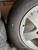 Winterbanden voor Mitsubishi phev outlander, Auto-onderdelen, Banden en Velgen, 215 mm, 16 inch, Banden en Velgen, Winterbanden