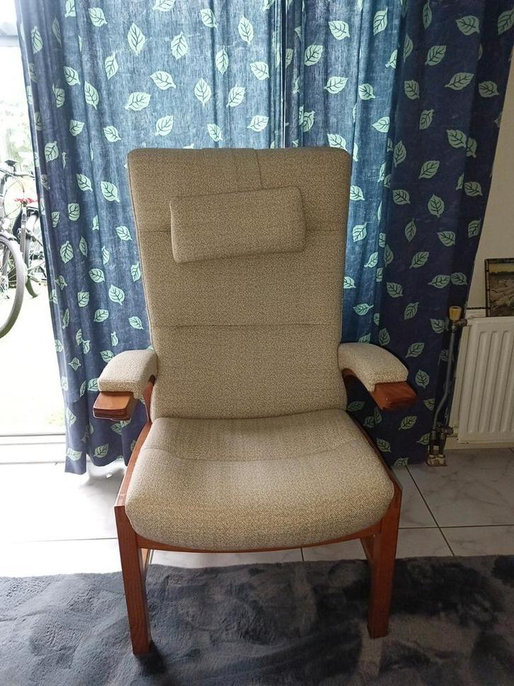 Farstrup relaxstoel, Huis en Inrichting, Fauteuils, Gebruikt, Hout, Stof, 50 tot 75 cm, Ophalen of Verzenden