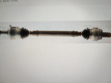 Aandrijfas LINKS-ACHTER BMW 5 Serie  F 10 F 11 OF ANDER TYPE beschikbaar voor biedingen