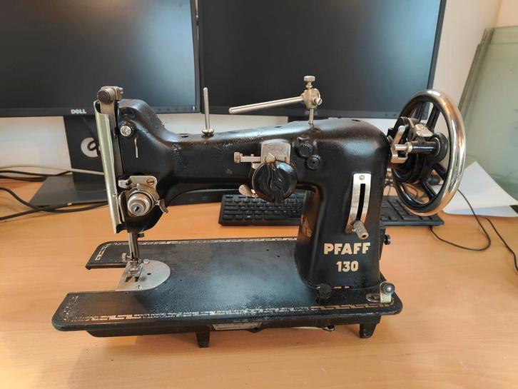 Pfaff 130 Naaimachine (onderdelen/restauratie), Hobby en Vrije tijd, Naaimachines en Toebehoren, Gebruikt, Naaimachine, Pfaff
