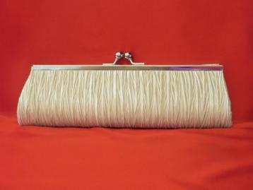 Diverse Clutches  beschikbaar voor biedingen