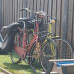 Twee Gazelle fietsen 1 rode 1 groene, Fietsen en Brommers, Fietsen | Oldtimers, Ophalen, GAZELLE