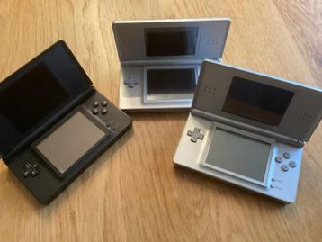 3x Nintendo DS Lite - Zonder Oplader beschikbaar voor biedingen