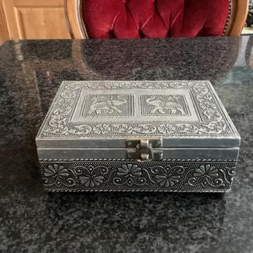 Juwelenkistje, India, metaal bekleed, fluweel, vintage beschikbaar voor biedingen