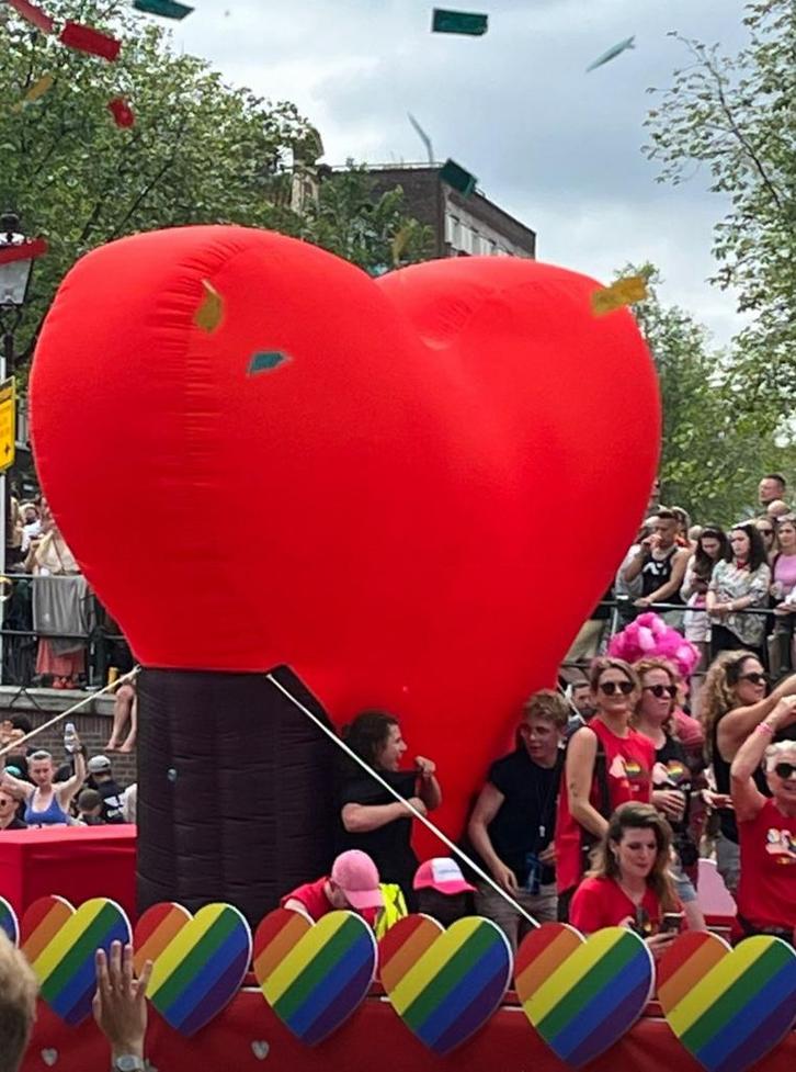 Opblaasbaar Hart 400 cm Opblaashart XL, Hobby en Vrije tijd, Feestartikelen | Verhuur, Valentijn of Romantisch, Ophalen of Verzenden